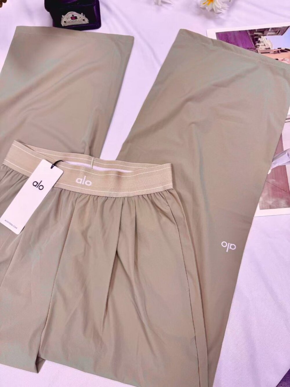 🍷Brand new ALO Yoga Women's Suit Up Trouser Gravel Color,Regular length 🤗 - Picture 4 of 7